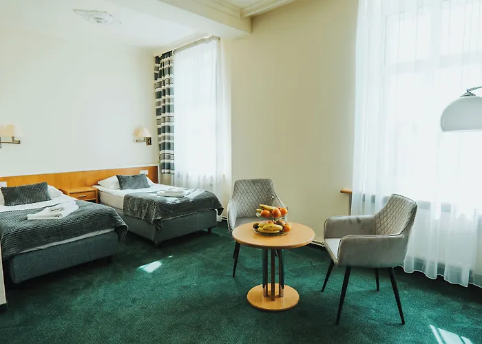 Polonia 3* 라시보르츠