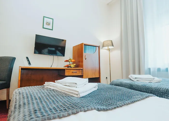 Polonia Aparthotel 3*